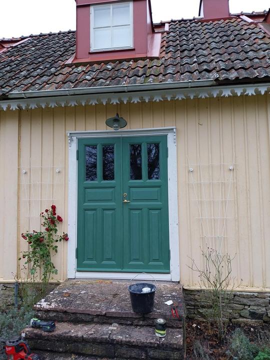 Nytillverkad pardörr